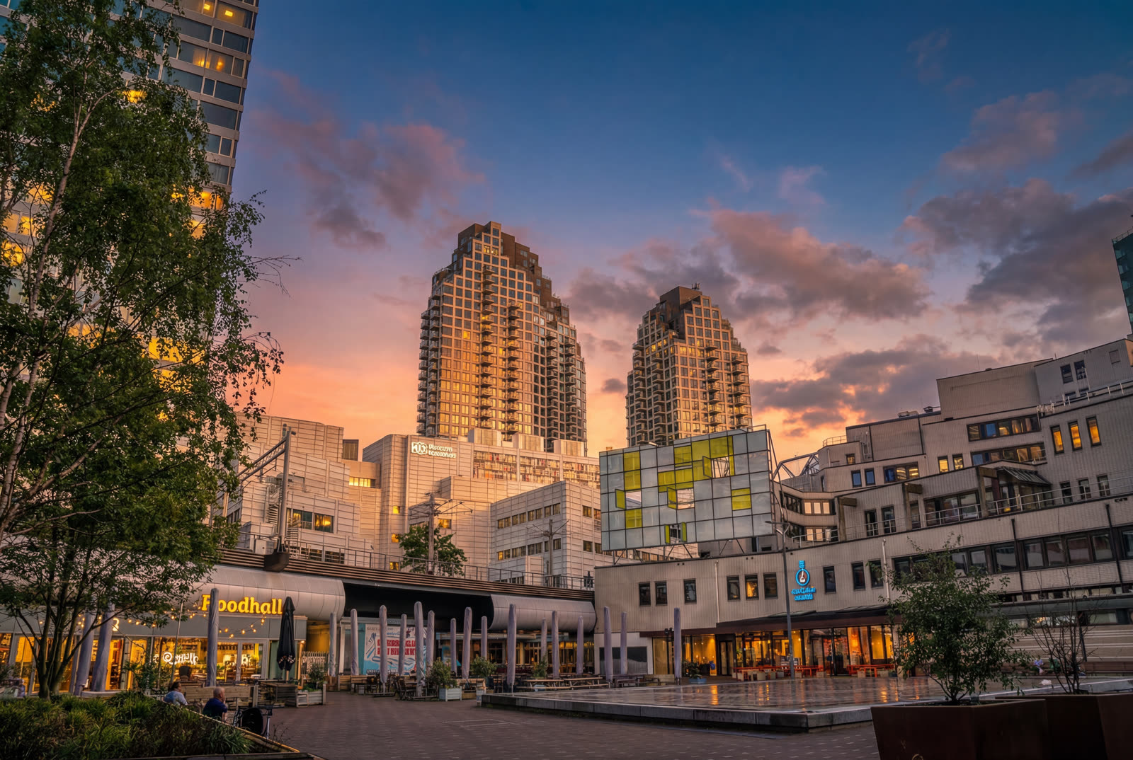 Grotiustoren Den Haag tijdens het gouden uur